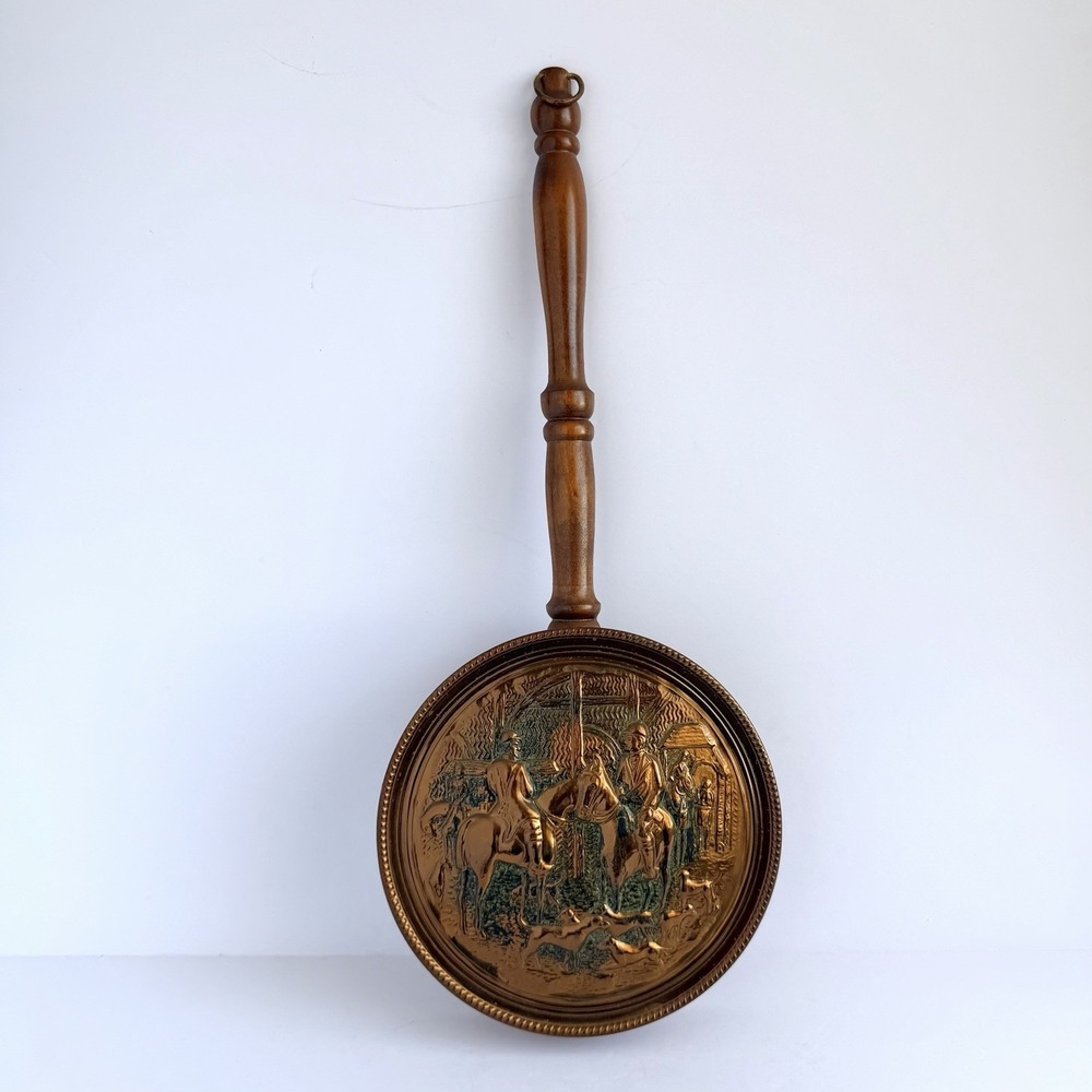 VTG Cottagecore England Gift Brass Embossed Bed Warmer Decor Wood Handle Hanging